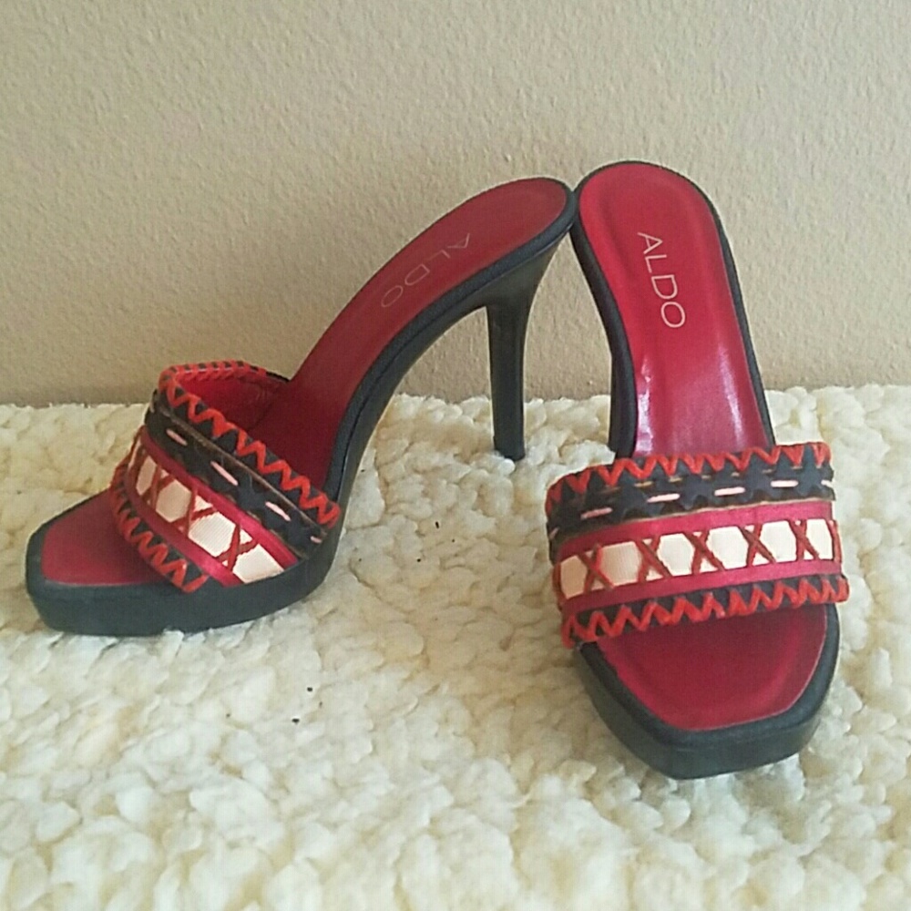 Shoes - Picture 2 of 7